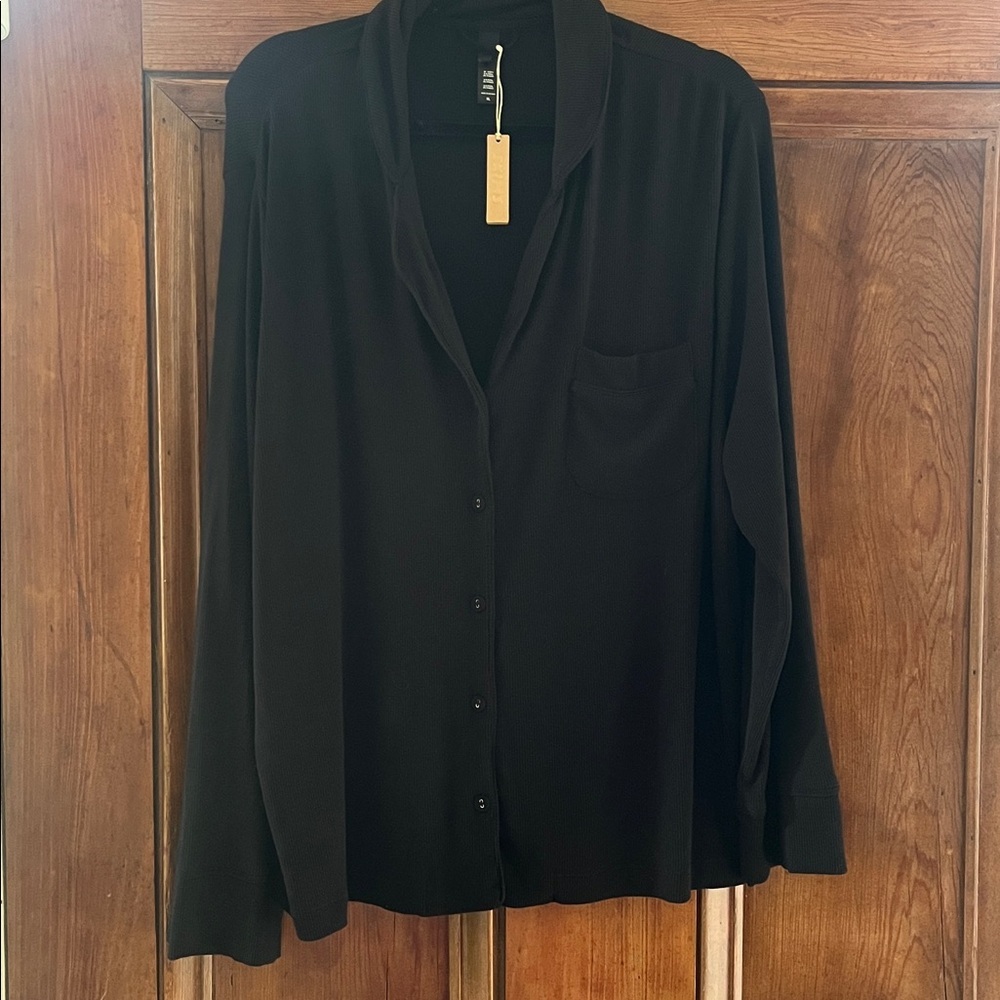 Skims Soft Lounge Ribbed Black Button-Up Long Sleeve Shirt Size XL - Picture 4 of 8